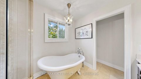 Photo 23 at 42 Blackforest Drive, Oak Ridges, Richmond Hill