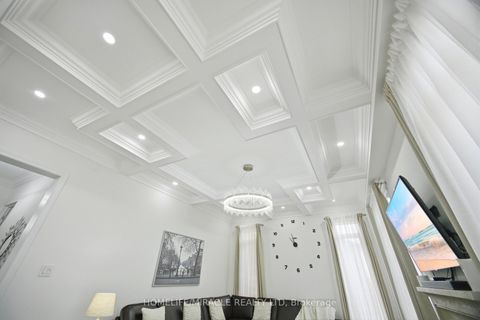 Photo 11 at 642 Barons Street, Kleinburg, Vaughan