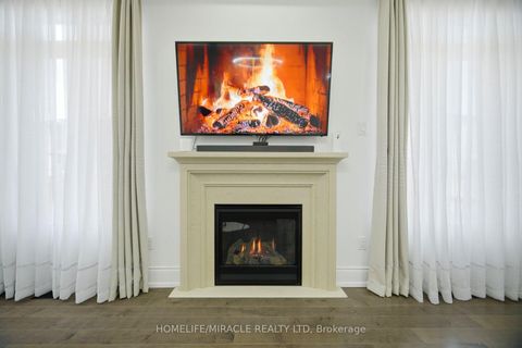 Photo 12 at 642 Barons Street, Kleinburg, Vaughan