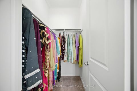Photo 31 at 642 Barons Street, Kleinburg, Vaughan