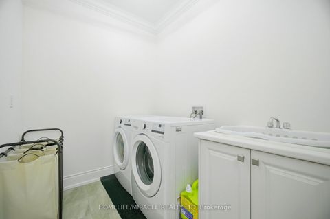 Photo 35 at 642 Barons Street, Kleinburg, Vaughan