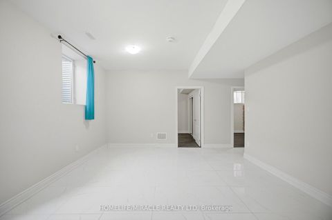 Photo 40 at 642 Barons Street, Kleinburg, Vaughan