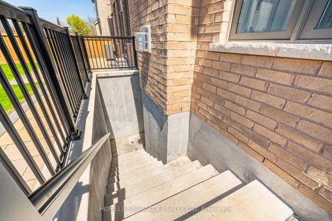 Photo 48 at 642 Barons Street, Kleinburg, Vaughan