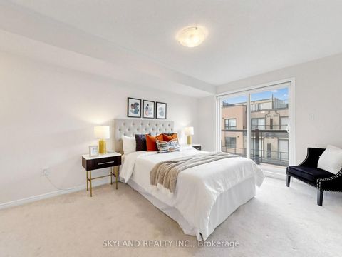 Photo 11 at 3 - 20 woodstream Drive, Clairville, Toronto