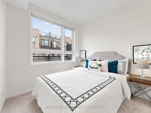 Photo 15 at 3 - 20 woodstream Drive, Clairville, Toronto