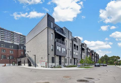 Photo 2 at 62 - 10 Calamint Lane, L'Amoreaux, Toronto