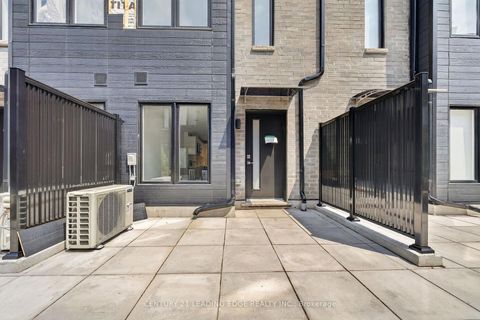 Photo 5 at 62 - 10 Calamint Lane, L'Amoreaux, Toronto