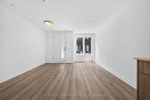 Photo 10 at 62 - 10 Calamint Lane, L'Amoreaux, Toronto