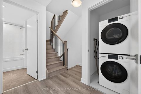 Photo 14 at 62 - 10 Calamint Lane, L'Amoreaux, Toronto