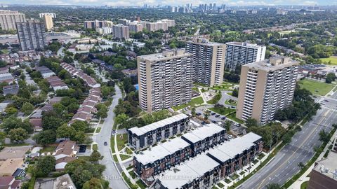 Photo 32 at 62 - 10 Calamint Lane, L'Amoreaux, Toronto