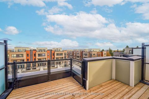 Photo 36 at 21 - 17 Lytham Green Circle, Glenway Estates, Newmarket