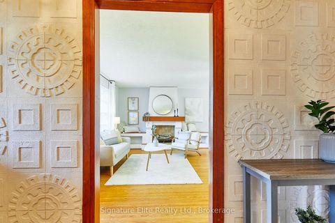 Photo 6 at 21 Marowyne Drive, Don Valley Village, Toronto