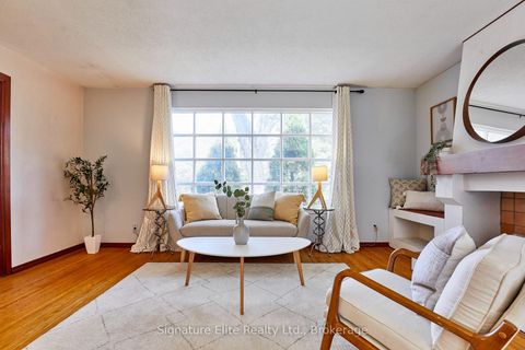 Photo 9 at 21 Marowyne Drive, Don Valley Village, Toronto