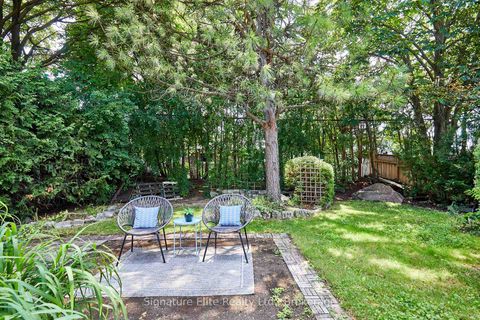 Photo 15 at 21 Marowyne Drive, Don Valley Village, Toronto