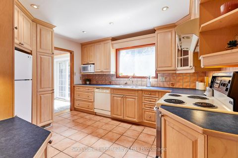 Photo 20 at 21 Marowyne Drive, Don Valley Village, Toronto