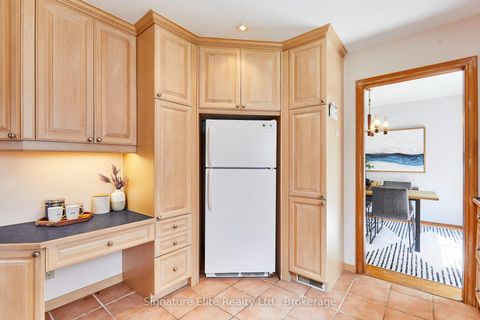 Photo 22 at 21 Marowyne Drive, Don Valley Village, Toronto