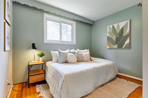 Photo 31 at 21 Marowyne Drive, Don Valley Village, Toronto