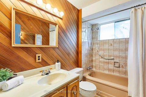 Photo 35 at 21 Marowyne Drive, Don Valley Village, Toronto