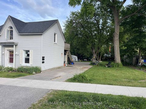Photo 1 at 13 HENRY Street, Queen's Park, Barrie