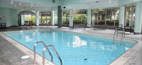 Photo 3 at 1408 - 7 Townsgate Drive, Yorkhill, Vaughan