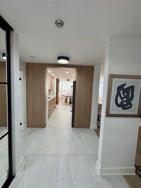 Photo 16 at 1408 - 7 Townsgate Drive, Yorkhill, Vaughan