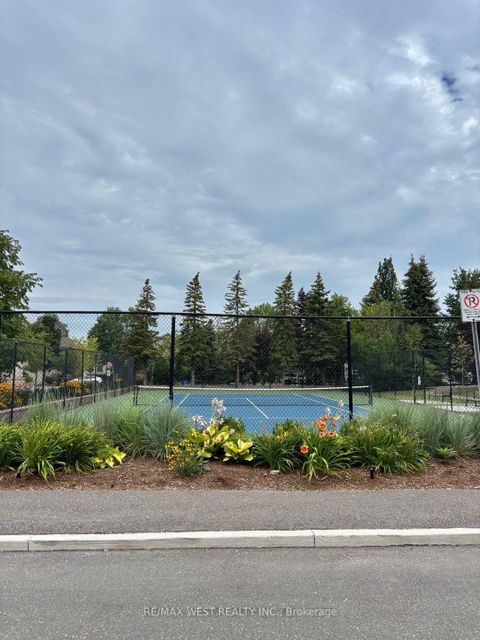 Photo 31 at 1408 - 7 Townsgate Drive, Yorkhill, Vaughan