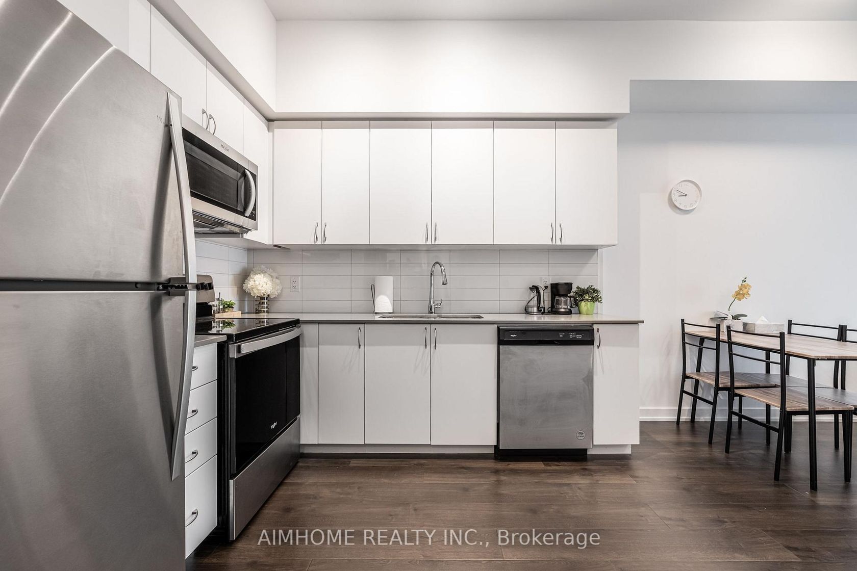 1203 - 56 Lakeside Terrace, Little Lake, Barrie photo 2