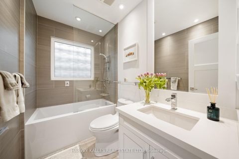 Photo 32 at 434 Bedford Park Avenue, Nortown, Toronto