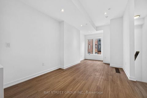 Photo 8 at 29 Calamint Lane, L'Amoreaux, Toronto