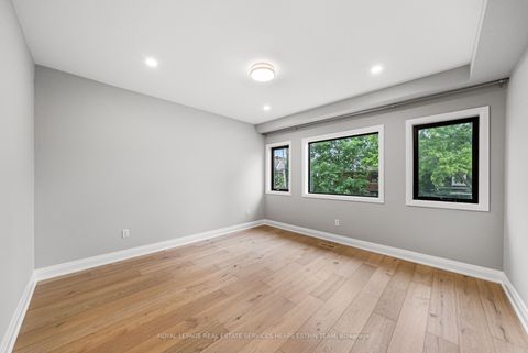 Photo 16 at 247A Lippincott Street, University, Toronto