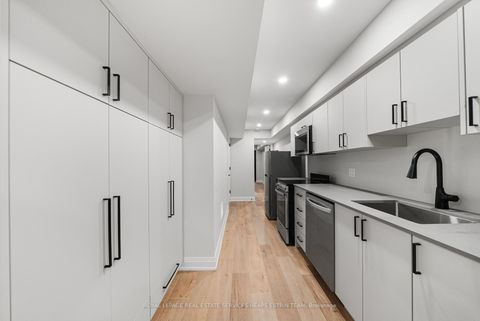 Photo 34 at 247A Lippincott Street, University, Toronto