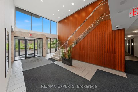 Photo 3 at 414 - 4700 Highway 7, East Woodbridge, Vaughan