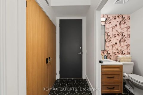 Photo 9 at 414 - 4700 Highway 7, East Woodbridge, Vaughan