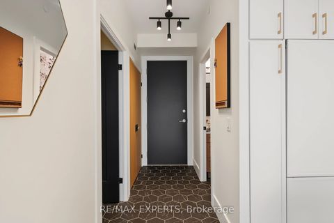 Photo 10 at 414 - 4700 Highway 7, East Woodbridge, Vaughan