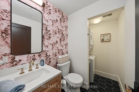 Photo 12 at 414 - 4700 Highway 7, East Woodbridge, Vaughan