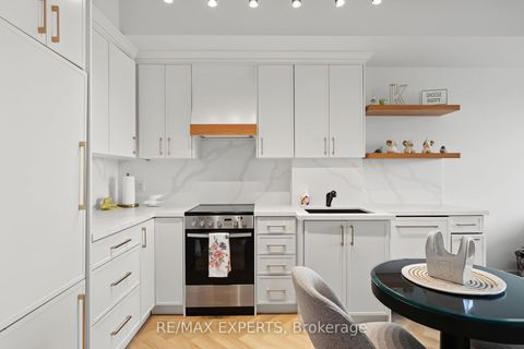 Photo 16 at 414 - 4700 Highway 7, East Woodbridge, Vaughan