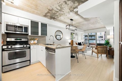 Photo 7 at 338 - 1005 King Street W, Niagara, Toronto