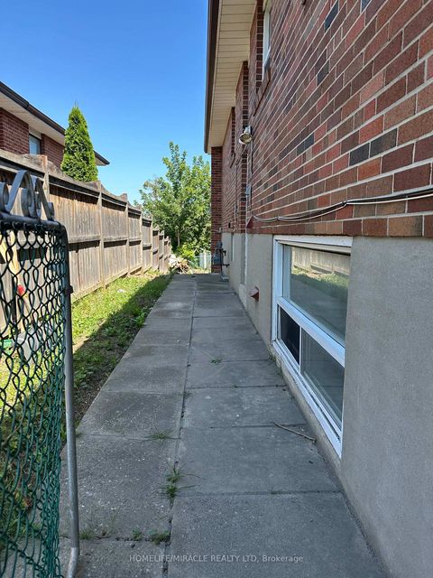 Photo 1 at 2931 Islington Avenue, Humber Summit, Toronto