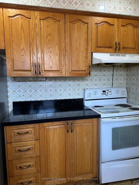 Photo 8 at 2931 Islington Avenue, Humber Summit, Toronto