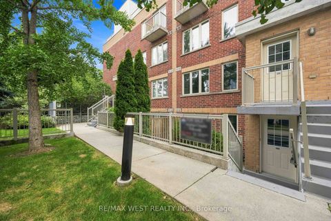 Photo 2 at 122 - 20 Elsie Lane, Junction, Toronto