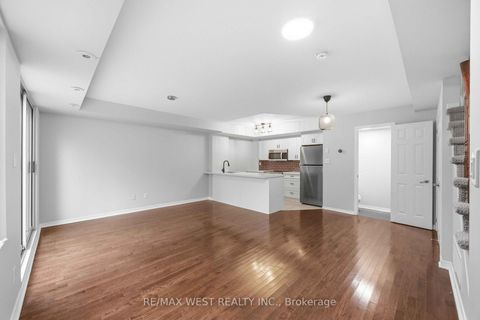 Photo 7 at 122 - 20 Elsie Lane, Junction, Toronto
