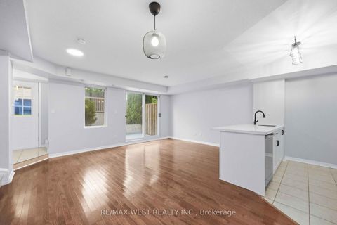 Photo 14 at 122 - 20 Elsie Lane, Junction, Toronto