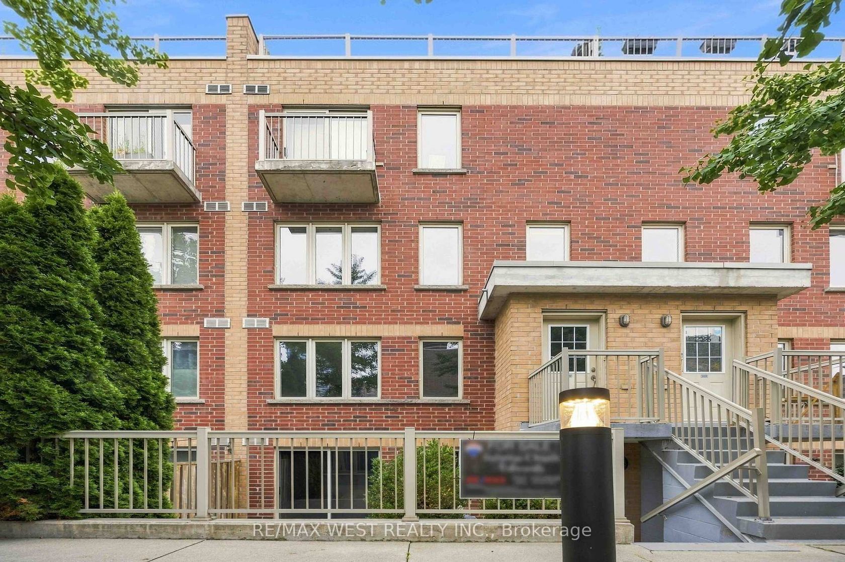 122 - 20 Elsie Lane, Junction, Toronto 