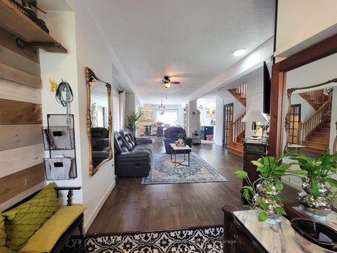 Photo 1 at 256 Mcbride Crescent, Summerhill Estates, Newmarket
