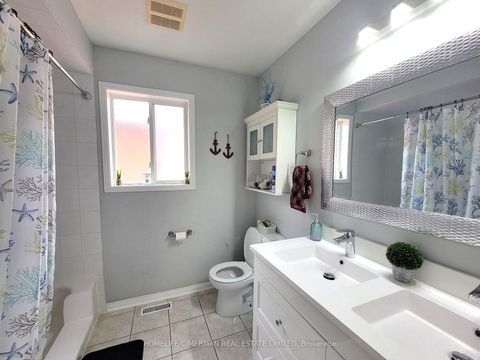 Photo 19 at 256 Mcbride Crescent, Summerhill Estates, Newmarket