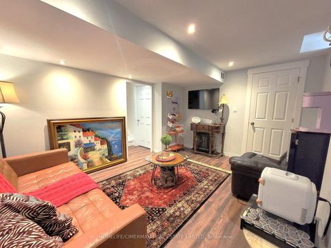 Photo 23 at 256 Mcbride Crescent, Summerhill Estates, Newmarket