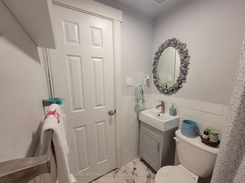 Photo 25 at 256 Mcbride Crescent, Summerhill Estates, Newmarket