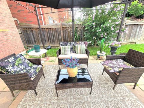 Photo 31 at 256 Mcbride Crescent, Summerhill Estates, Newmarket