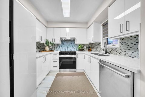 Photo 11 at 26 Ted Wray Circle, CFB, Toronto