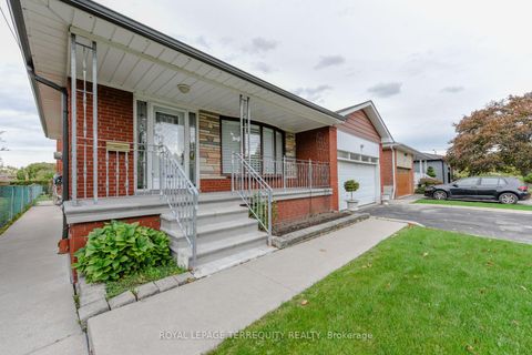 Photo 2 at 94 Melbert Road, West Deane, Toronto